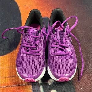 Under Armour Black and Purple Sneakers